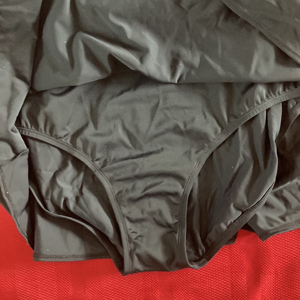 New without a tag d&CO Beach one piece swimsuit - Picture 3 of 7